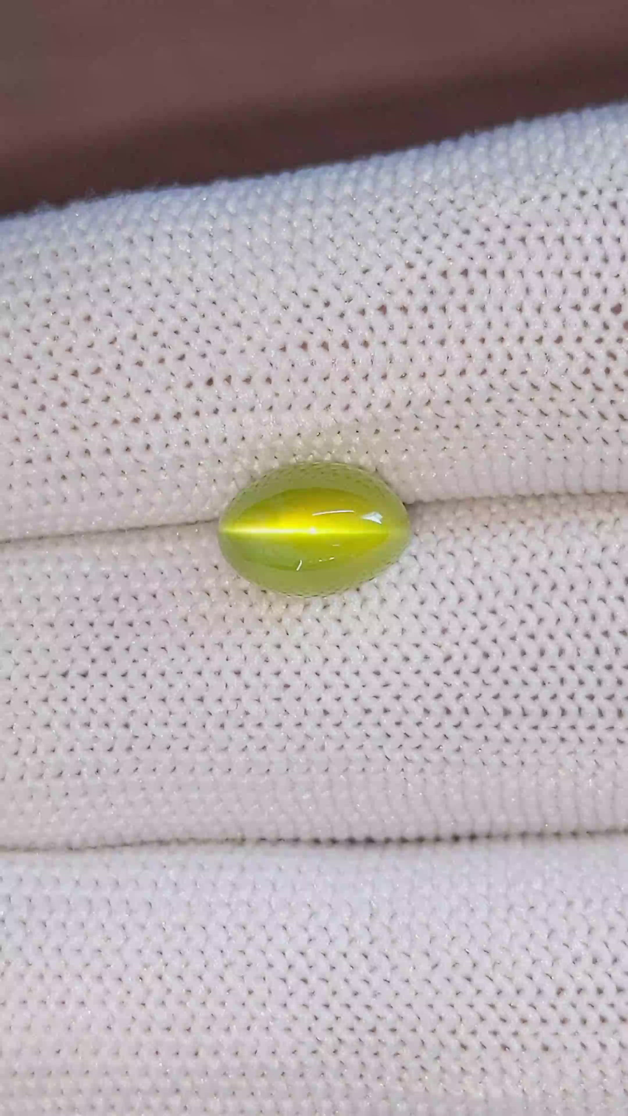 4.50 Ct. Yellowish Green Cabochon Chrysoberyl from India Size Video