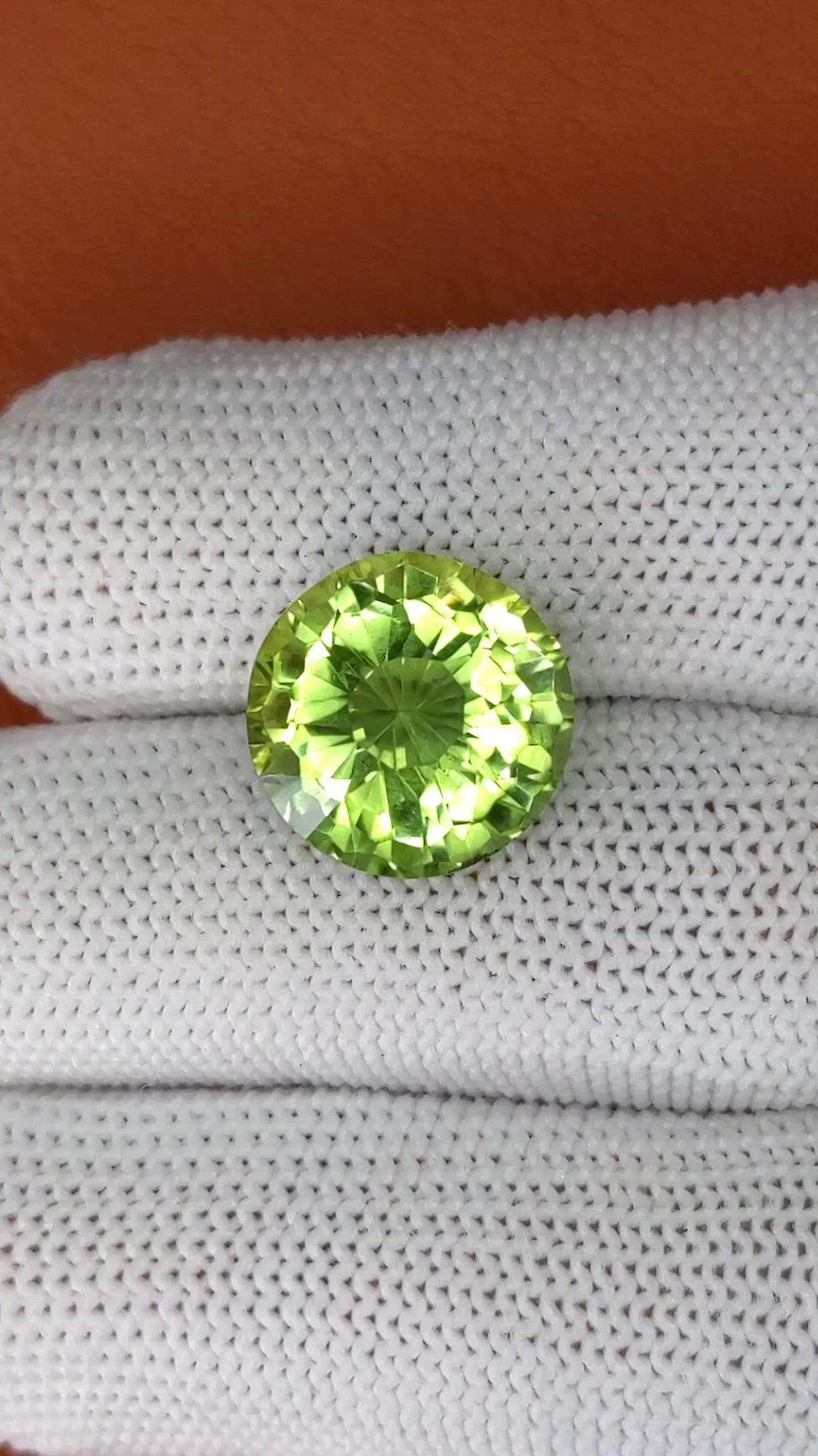 8.37 Ct. Yellowish Green Prasiolite from Madagascar Size Video