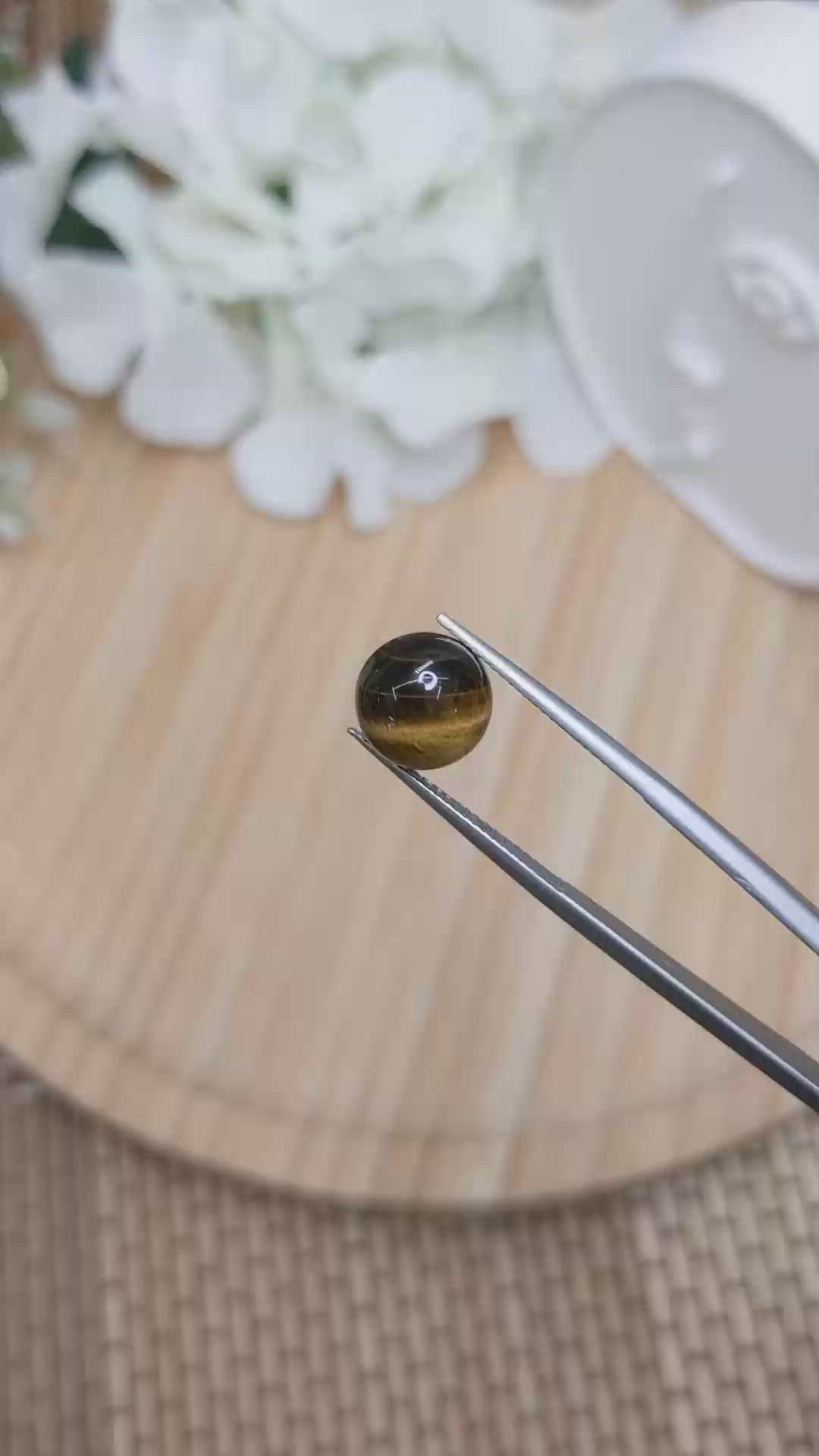 4.09 Ct. Cabochon Tiger's Eye from Ceylon (Sri Lanka) Size Video