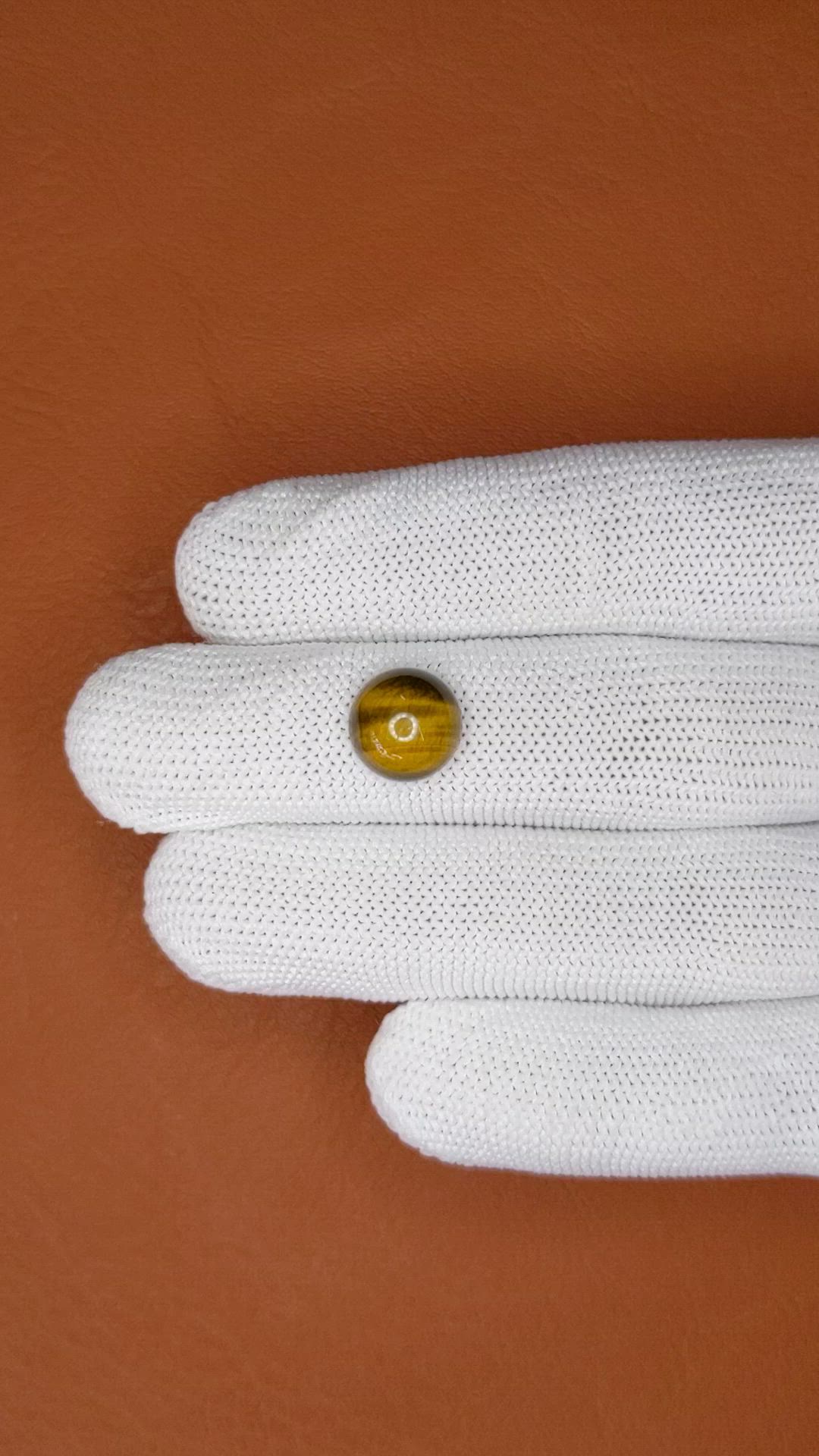 4.25 Ct. Cabochon Tiger's Eye from Ceylon (Sri Lanka) Size Video