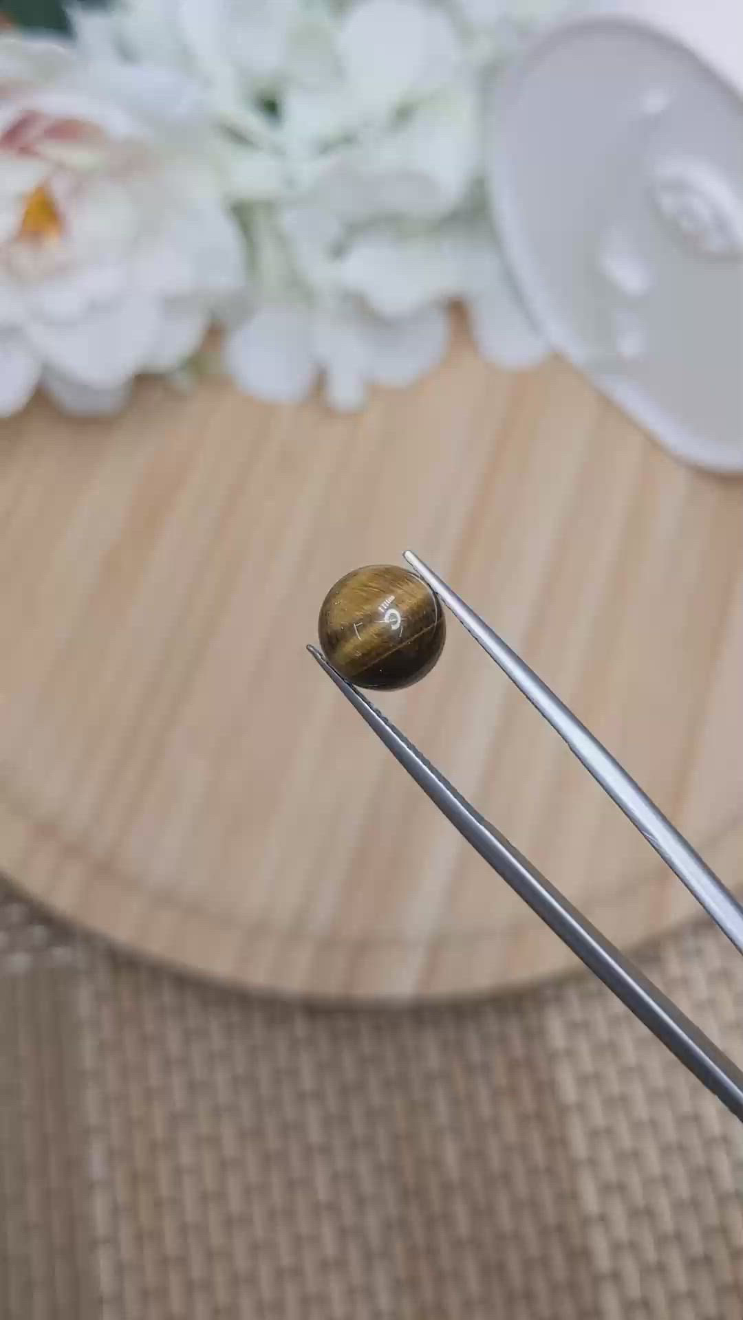 4.31 Ct. Cabochon Tiger's Eye from Ceylon (Sri Lanka) Size Video