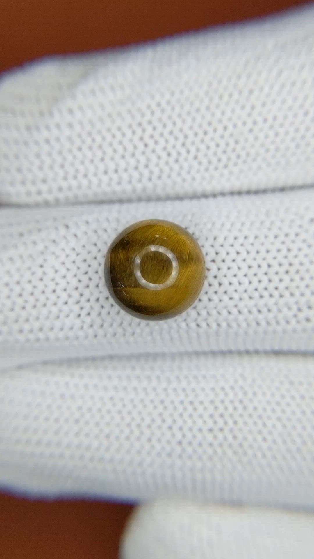 4.33 Ct. Cabochon Tiger's Eye from Ceylon (Sri Lanka) Size Video