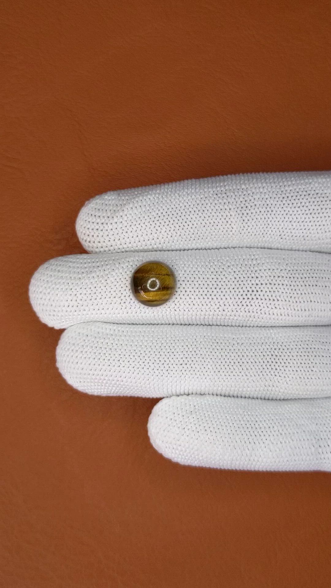 4.61 Ct. Cabochon Tiger's Eye from Ceylon (Sri Lanka) Size Video