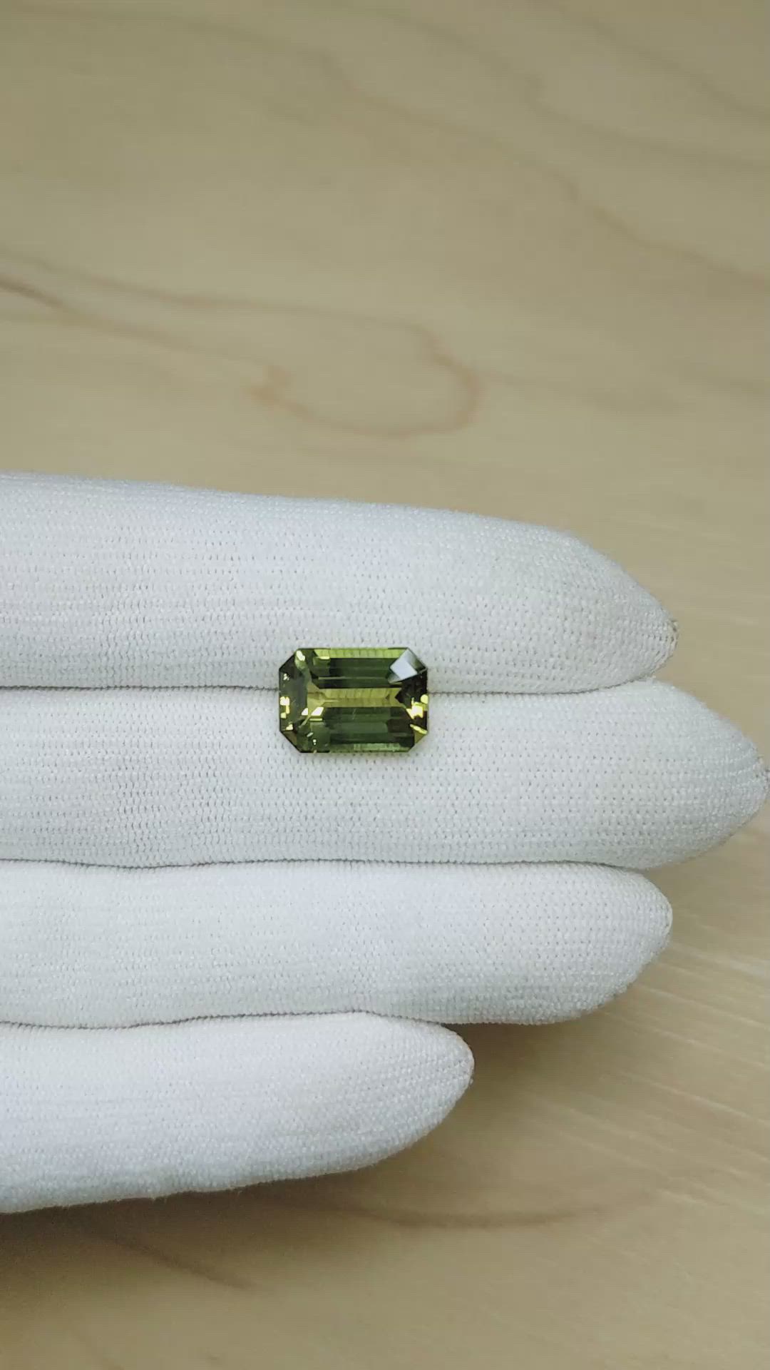 8.54 Ct. Yellowish Green Chrysoberyl from Ceylon (Sri Lanka) Size Video