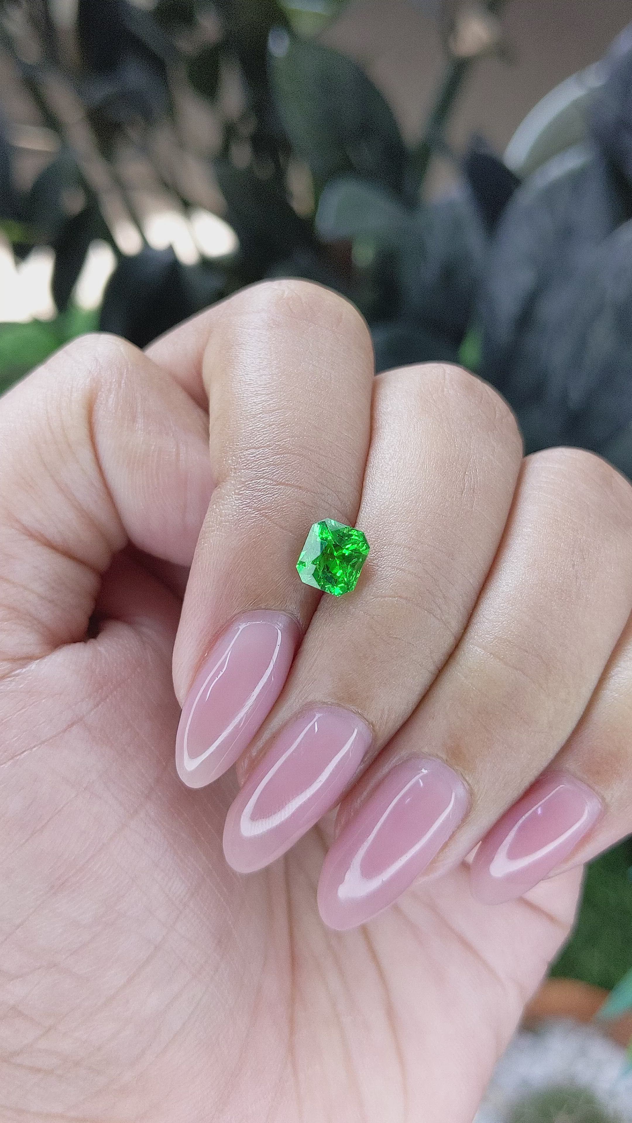 1.05 Ct. Tsavorite Garnet from Tanzania Size Video
