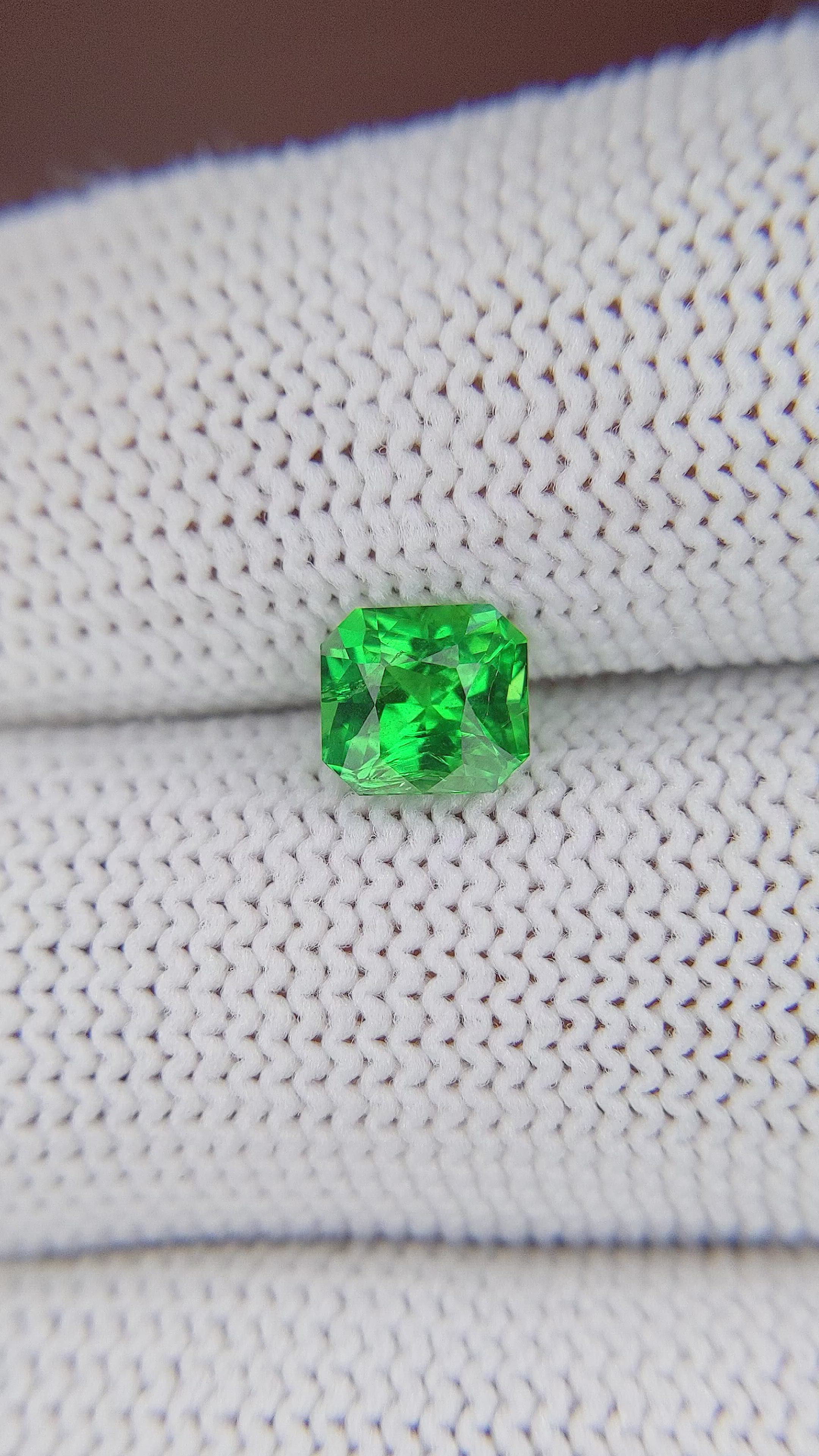 1.05 Ct. Tsavorite Garnet from Tanzania Size Video