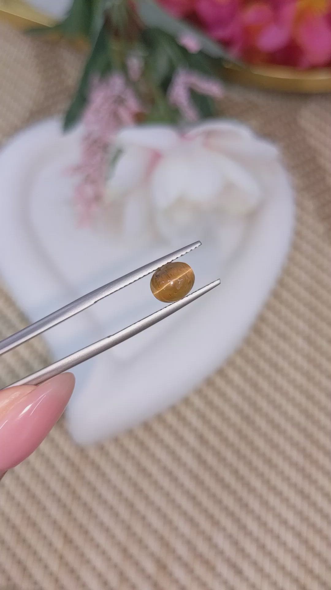 2.07 Ct. Yellowish Brown Cabochon Chrysoberyl from Ceylon (Sri Lanka) Size Video