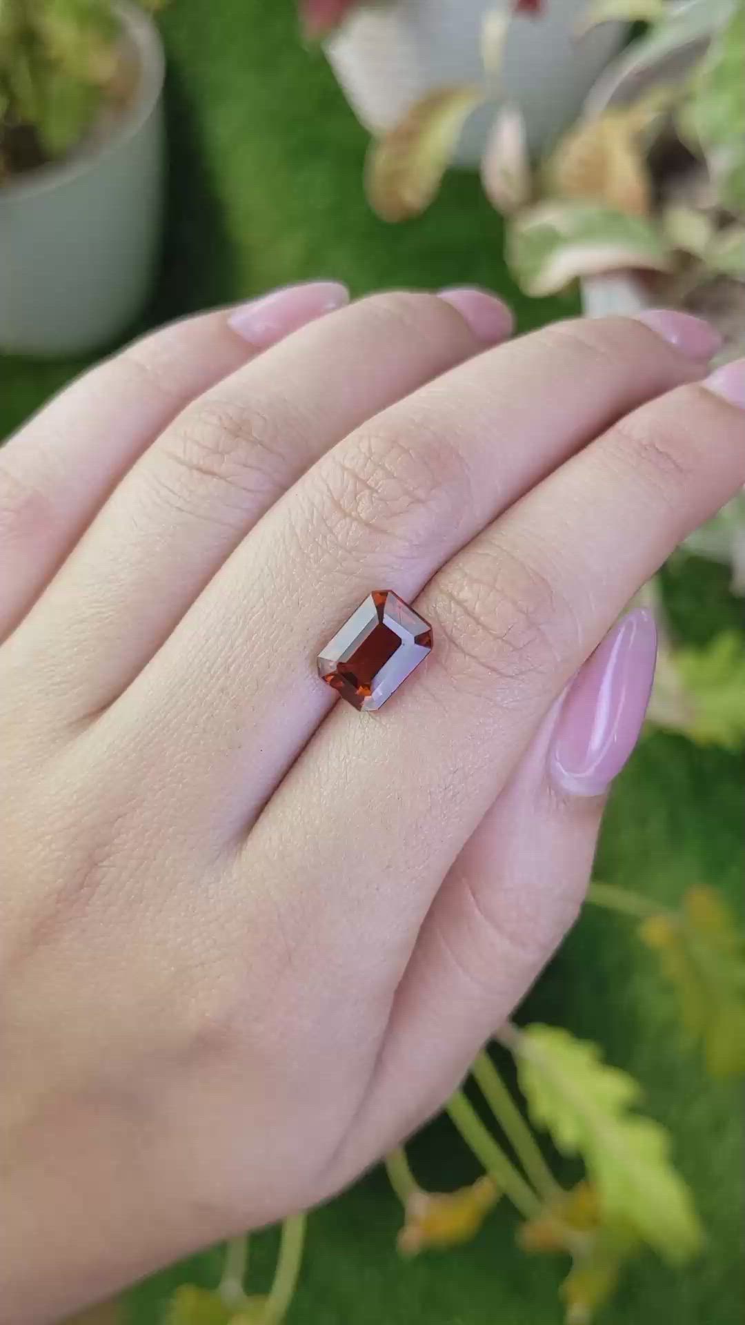 4.39 Ct. Reddish Orange Hessonite Garnet from Madagascar Size Video