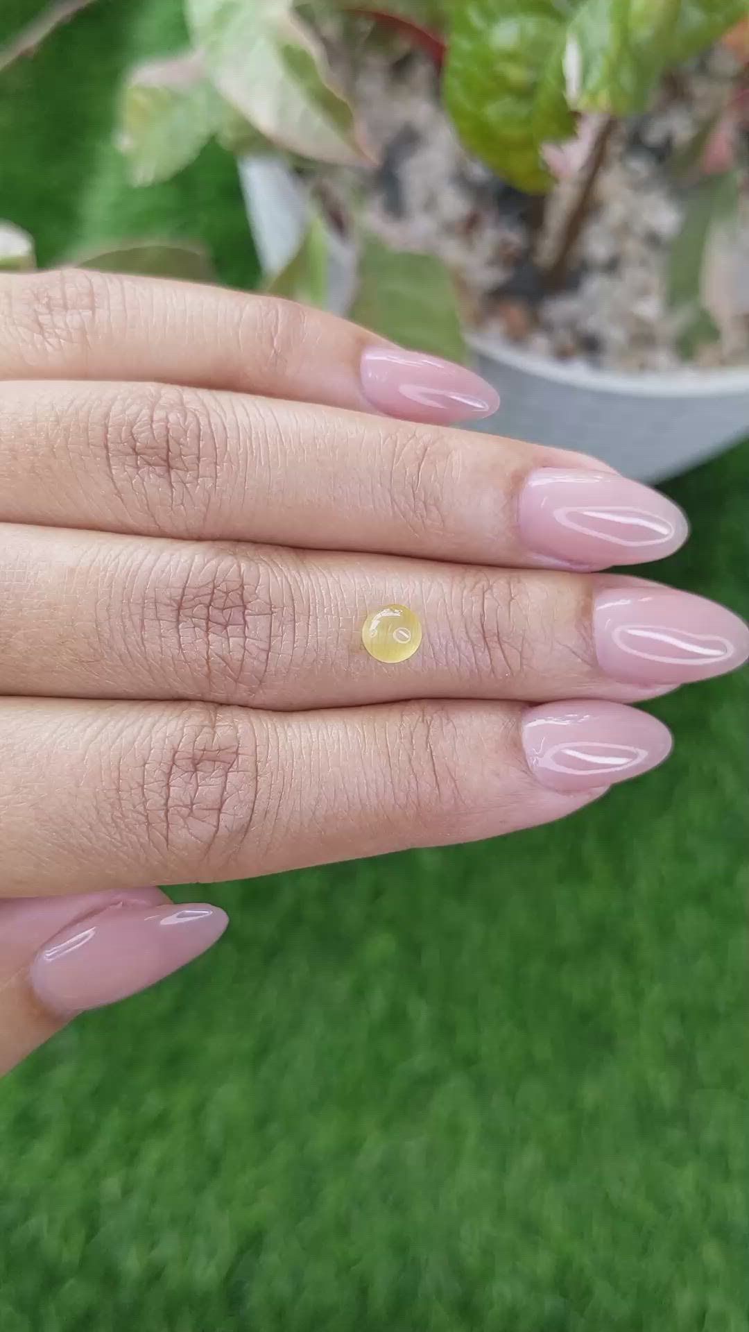 0.98 Ct. Yellow Cabochon Chrysoberyl from Ceylon (Sri Lanka) Size Video