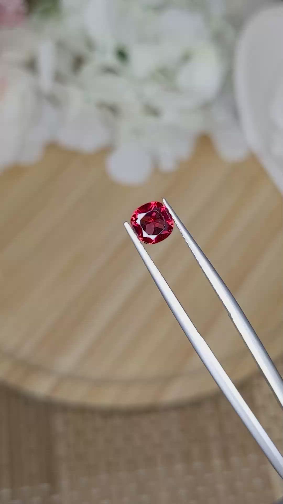 1.00 Ct. Red Garnet from Ceylon (Sri Lanka) Size Video