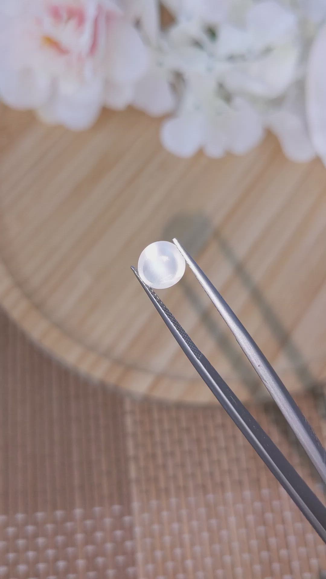 1.96 Ct. White Cabochon Moonstone from Ceylon (Sri Lanka) Size Video