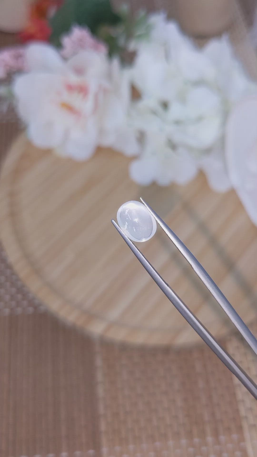 2.07 Ct. White Cabochon Moonstone from Ceylon (Sri Lanka) Size Video