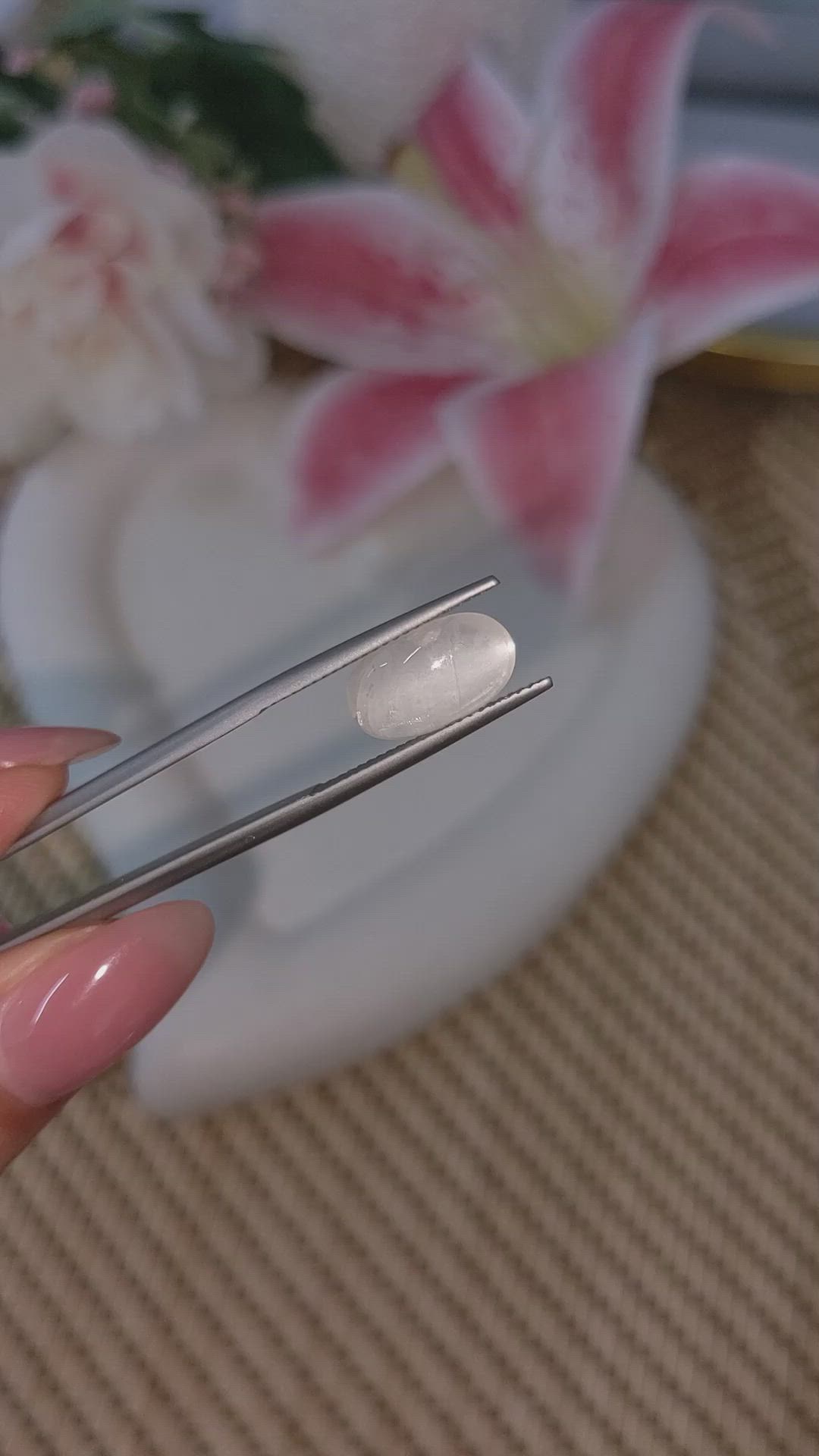 4.15 Ct. White Cabochon Moonstone from Ceylon (Sri Lanka) Size Video