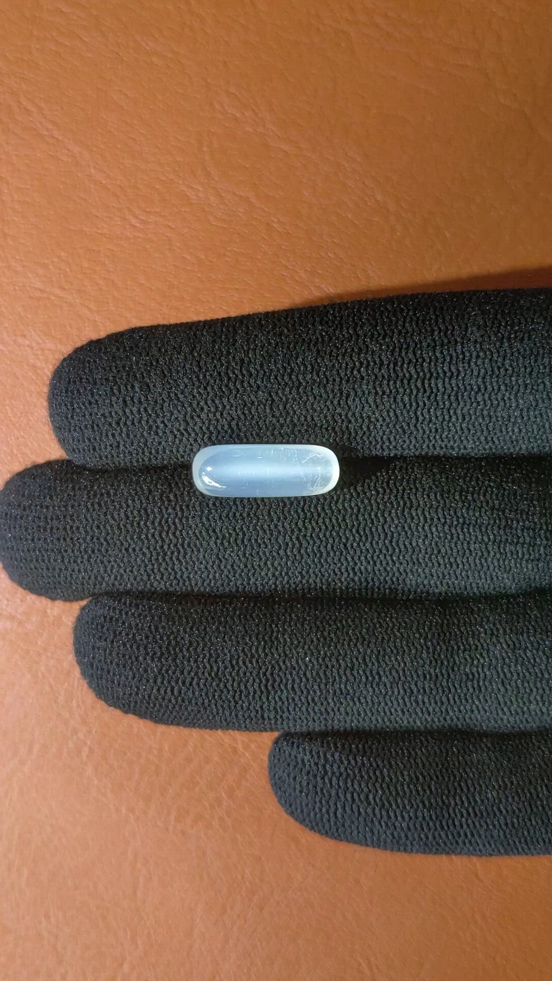 4.62 Ct. White Cabochon Moonstone from Ceylon (Sri Lanka) Size Video
