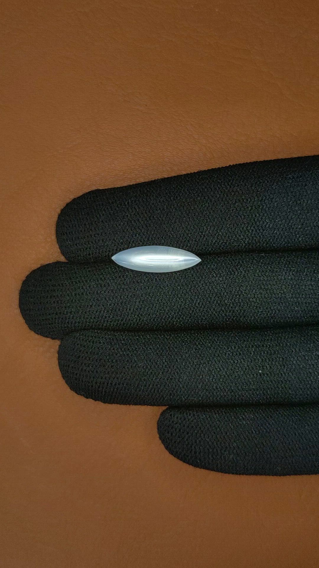 3.28 Ct. White Cabochon Moonstone from Ceylon (Sri Lanka) Size Video