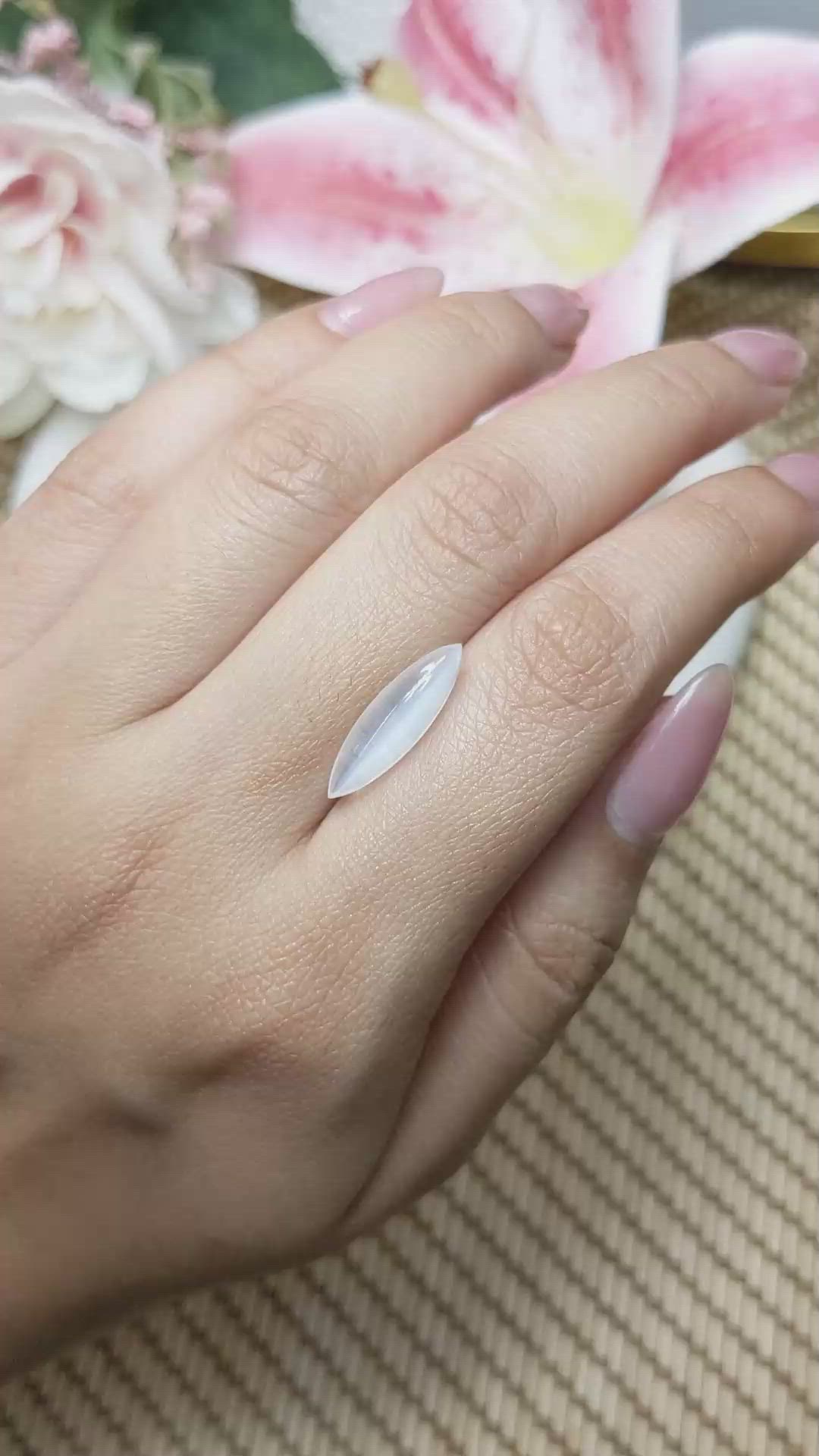 3.28 Ct. White Cabochon Moonstone from Ceylon (Sri Lanka) Size Video