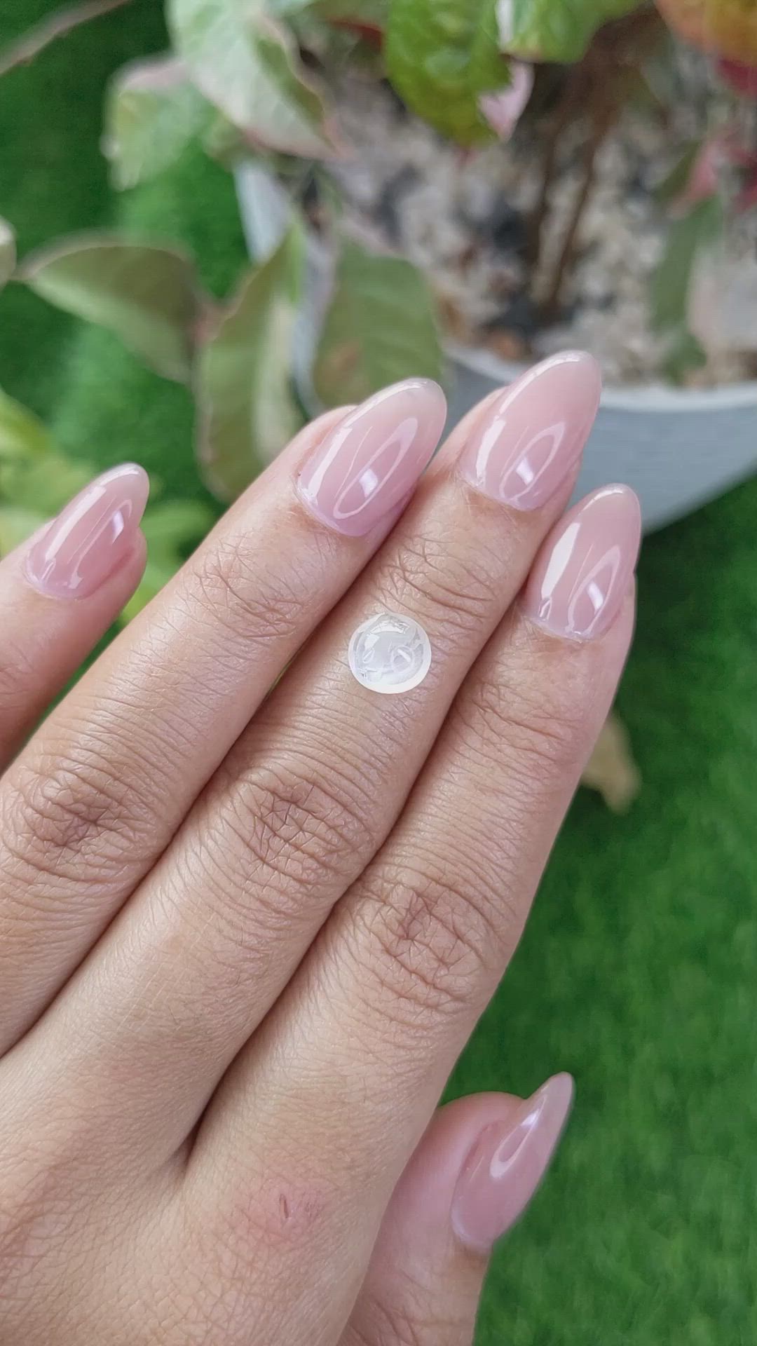 1.41 Ct. White Cabochon Moonstone from Ceylon (Sri Lanka) Size Video
