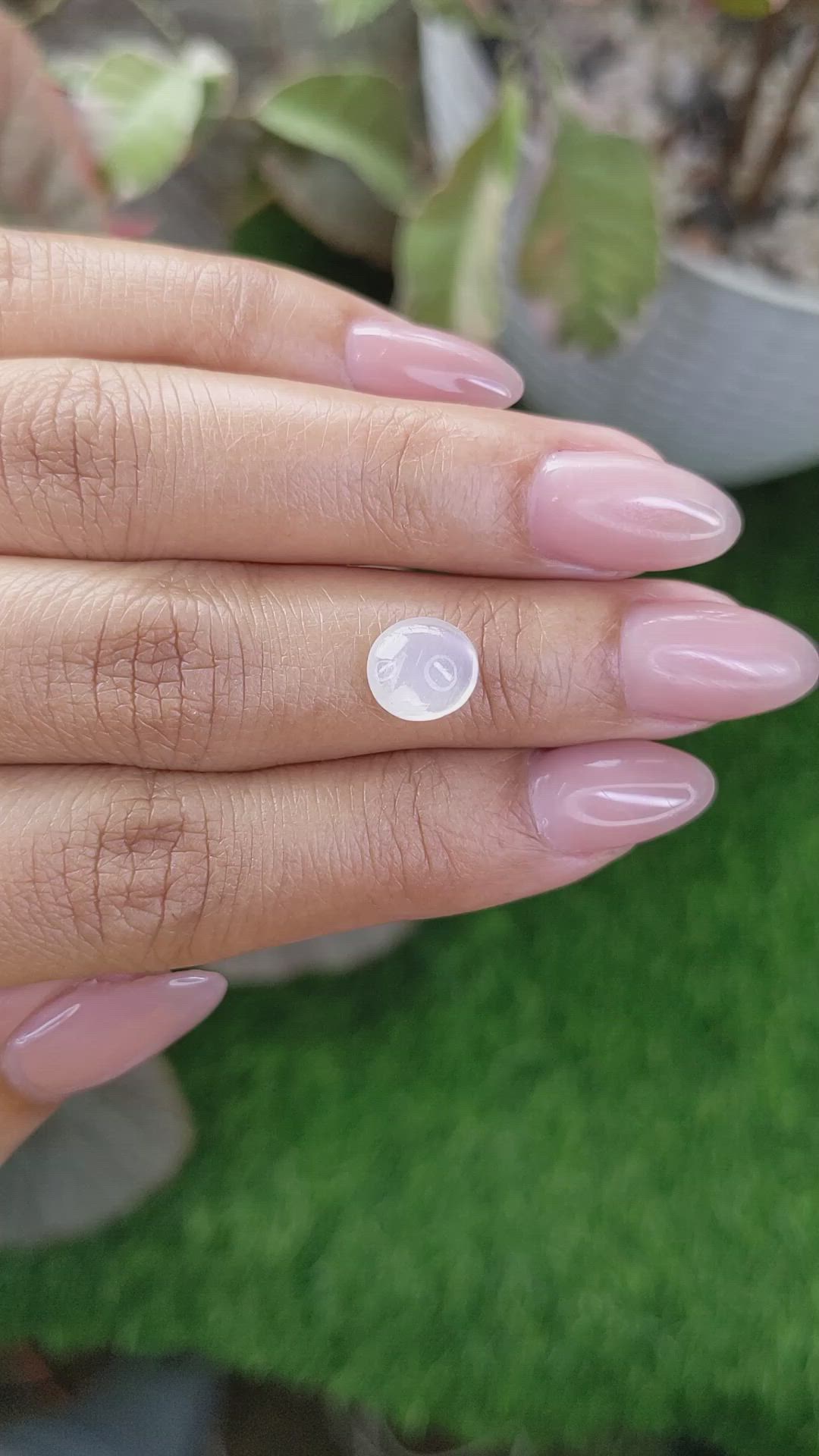 1.70 Ct. White Cabochon Moonstone from Ceylon (Sri Lanka) Size Video