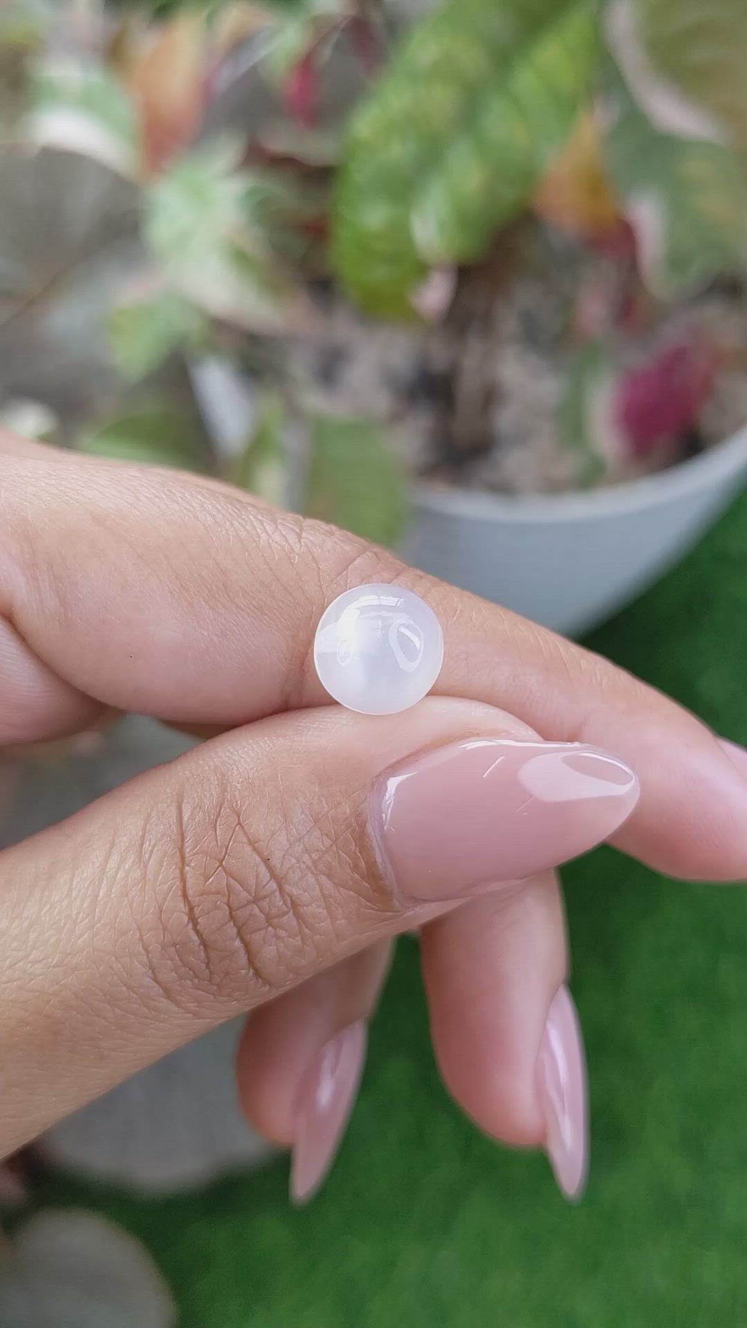 3.08 Ct. White Cabochon Moonstone from Ceylon (Sri Lanka) Size Video