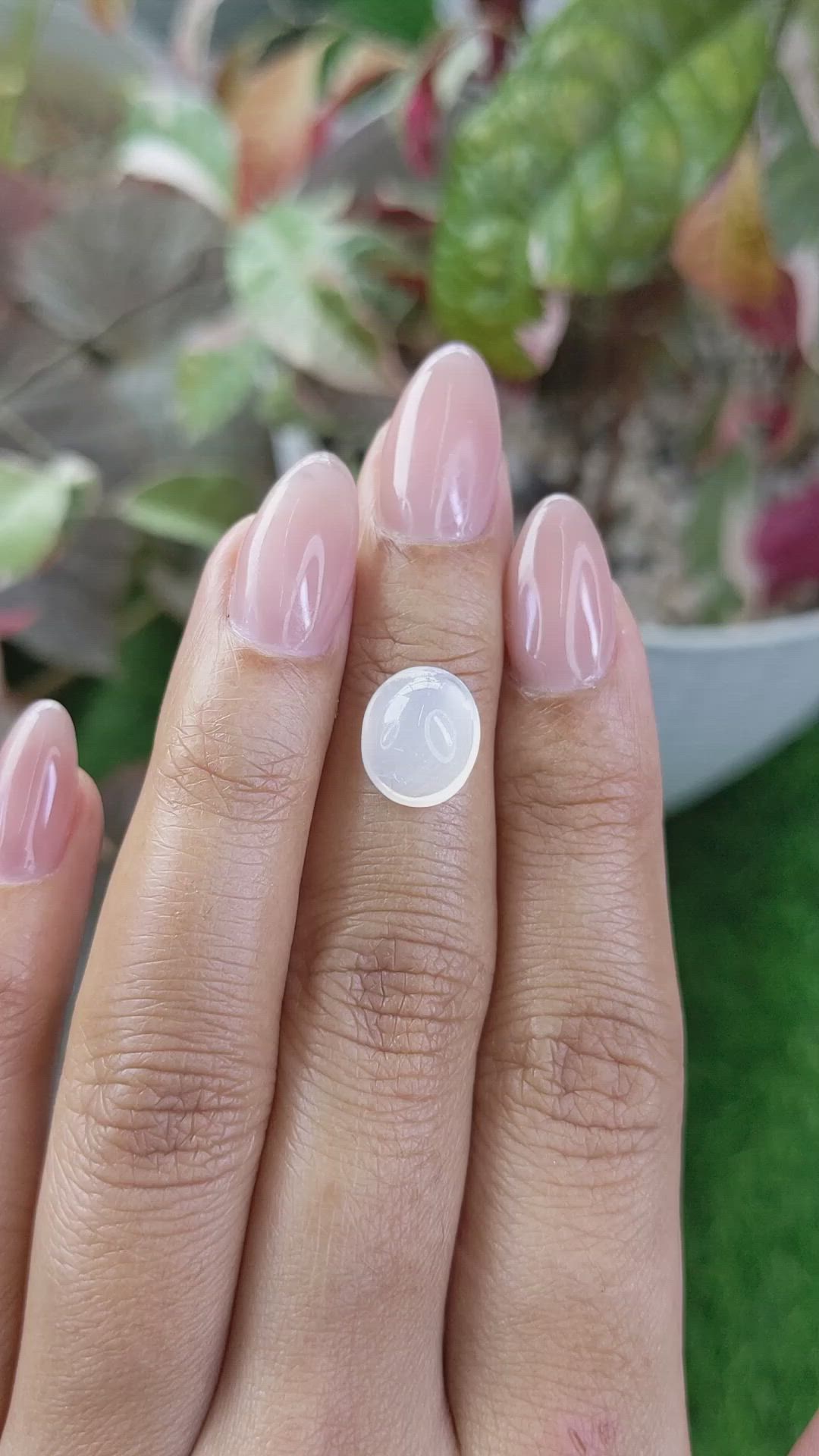 3.40 Ct. White Cabochon Moonstone from Ceylon (Sri Lanka) Size Video