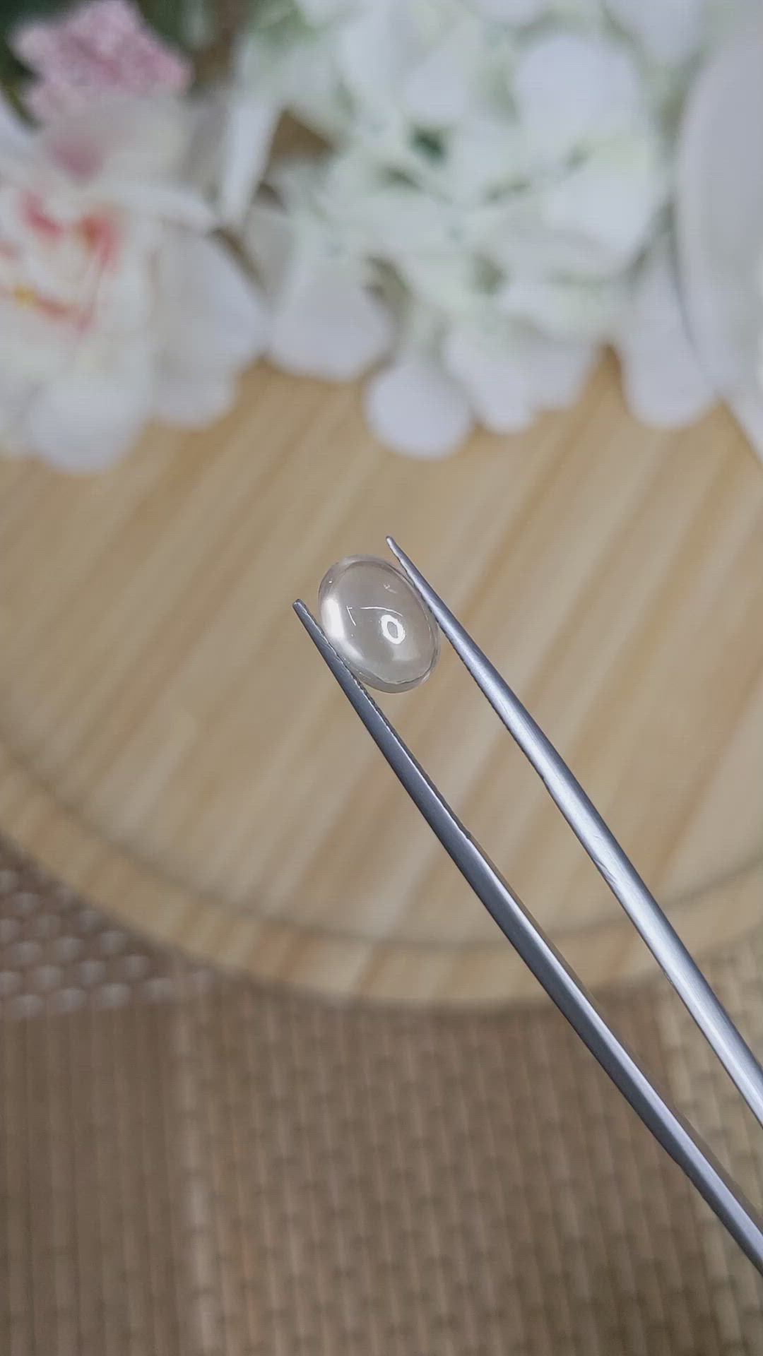 2.06 Ct. Yellow Cabochon Moonstone from Ceylon (Sri Lanka) Size Video