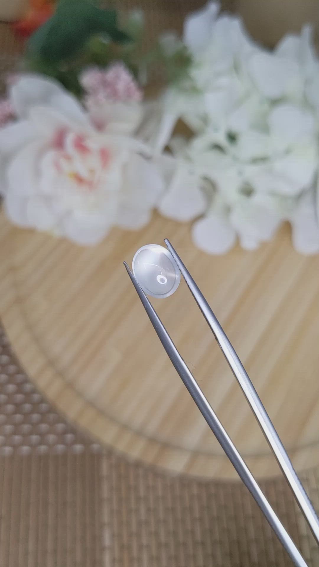 1.92 Ct. White Cabochon Moonstone from Ceylon (Sri Lanka) Size Video