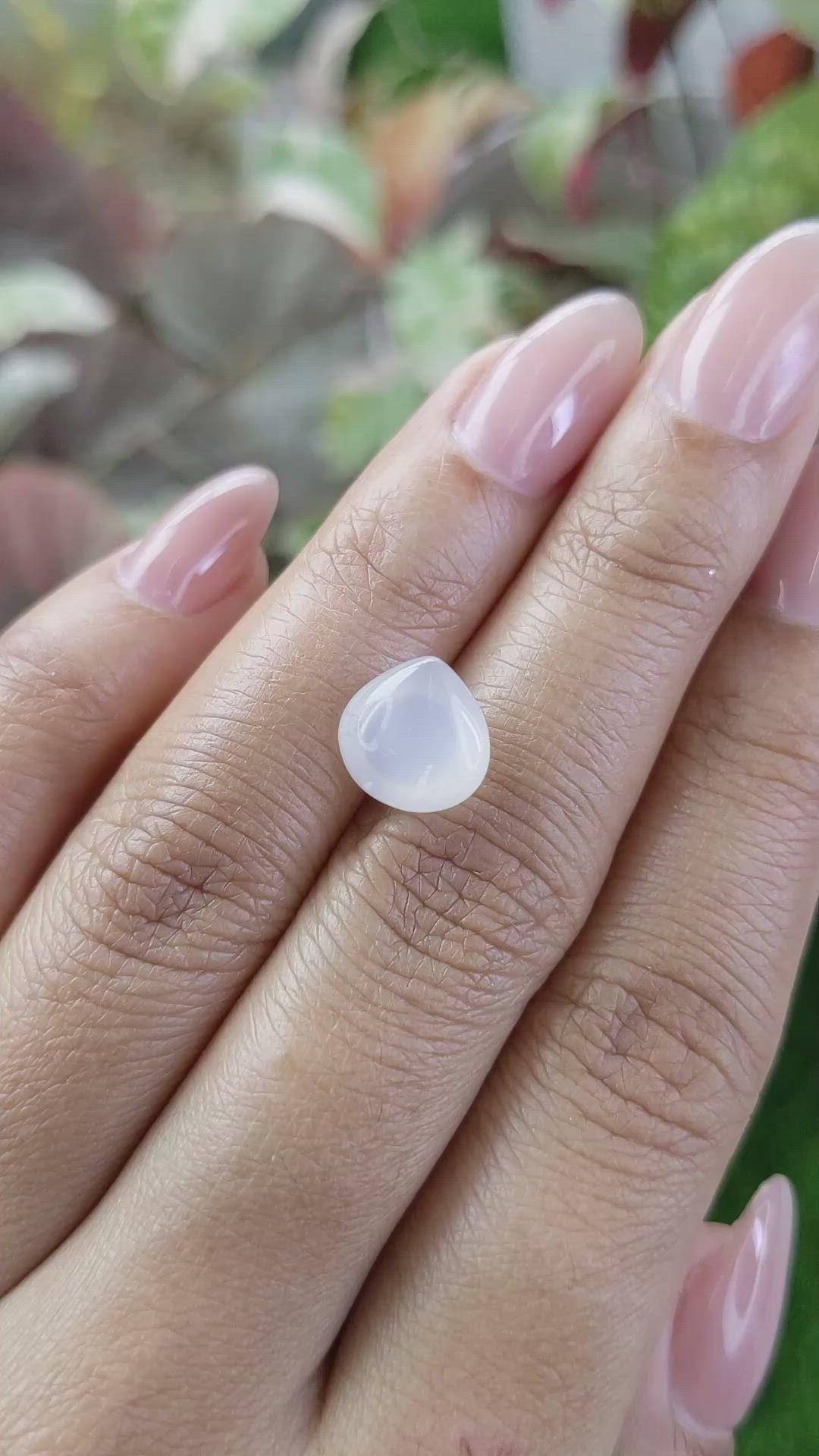 3.79 Ct. White Cabochon Moonstone from Ceylon (Sri Lanka) Size Video