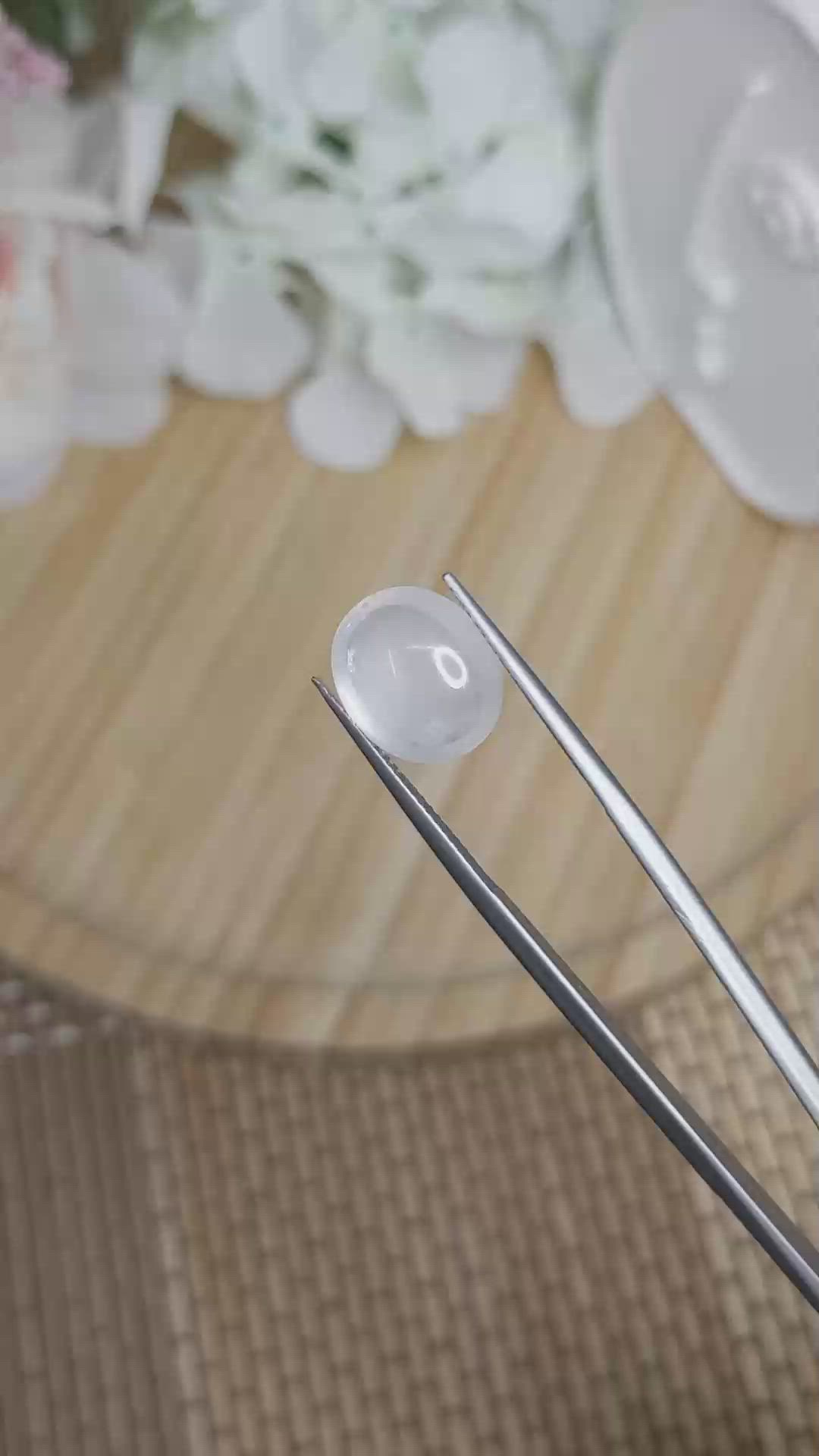 5.12 Ct. White Cabochon Moonstone from Ceylon (Sri Lanka) Size Video