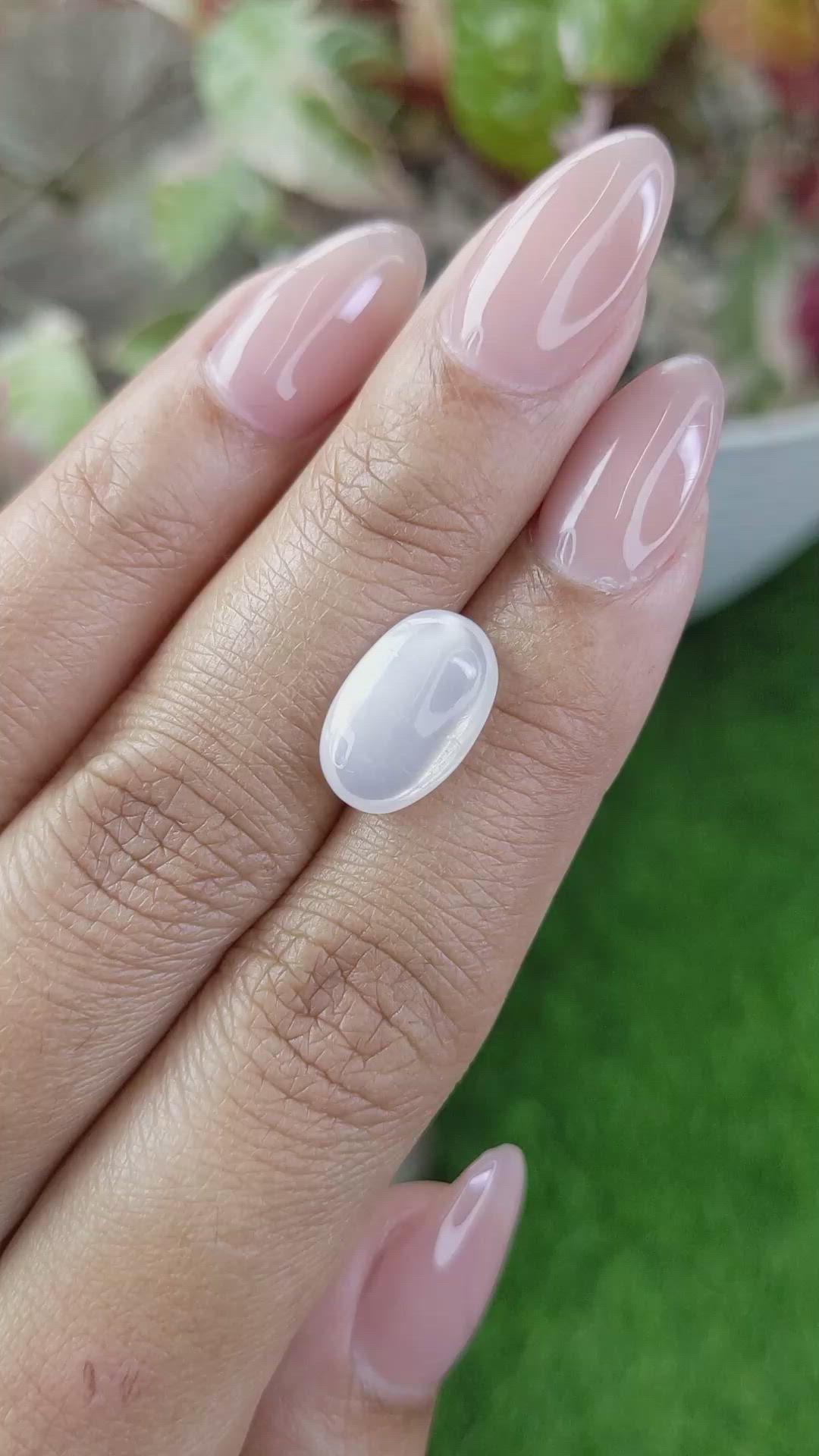 3.87 Ct. White Cabochon Moonstone from Ceylon (Sri Lanka) Size Video