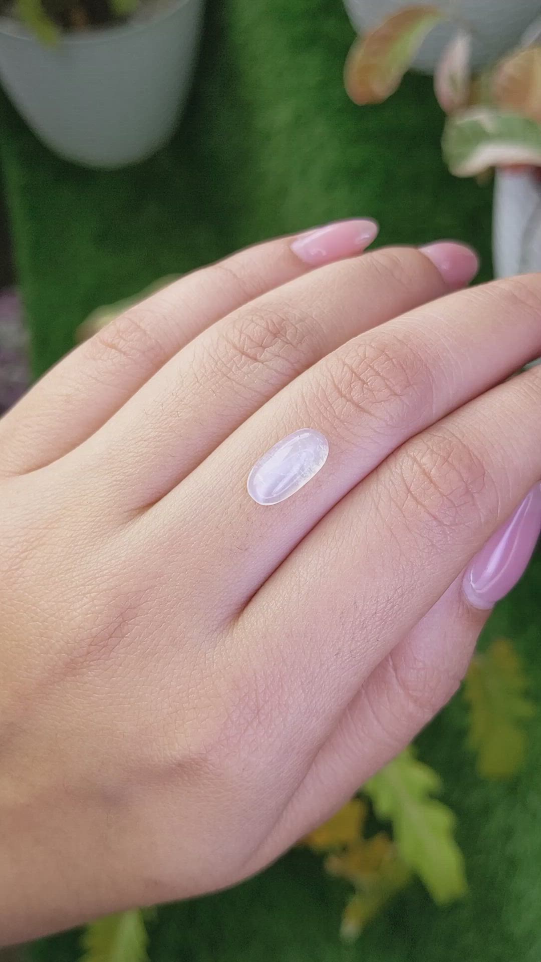2.20 Ct. White Cabochon Moonstone from Ceylon (Sri Lanka) Size Video