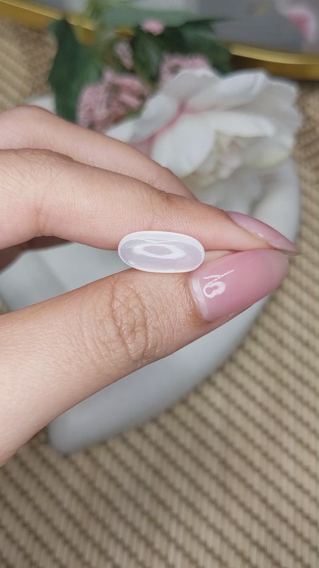 3.85 Ct. White Cabochon Moonstone from Ceylon (Sri Lanka) Size Video