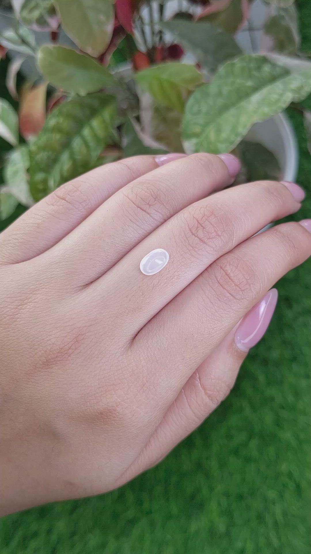 0.98 Ct. White Cabochon Moonstone from Ceylon (Sri Lanka) Size Video
