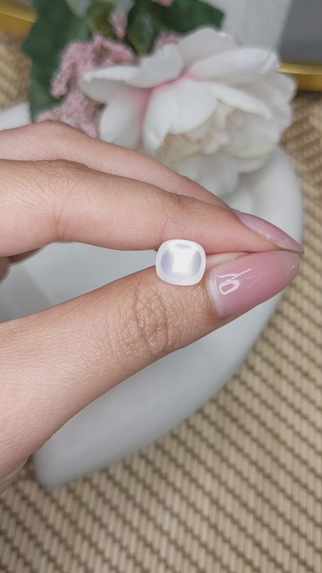 2.68 Ct. White Cabochon Moonstone from Ceylon (Sri Lanka) Size Video