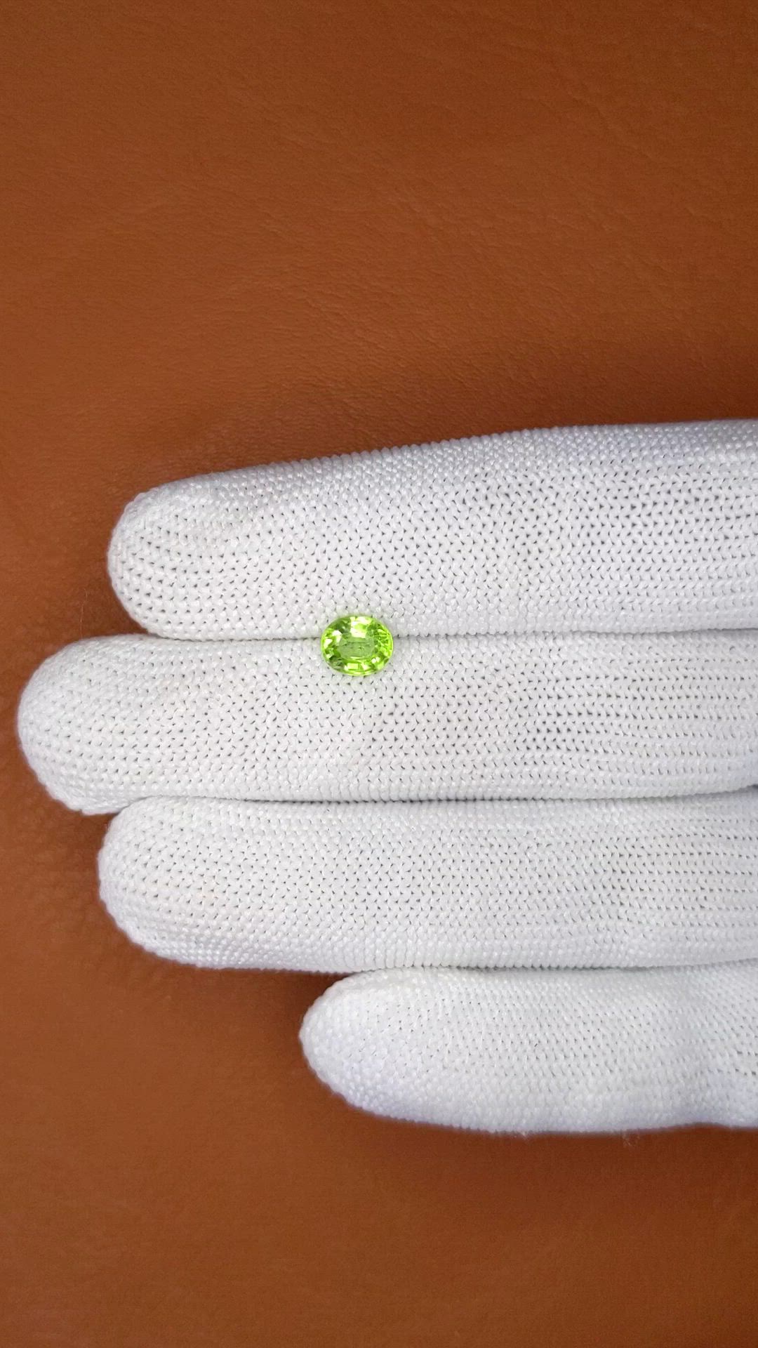 0.95 Ct. Green (Lime Green) Peridot from Pakistan Size Video