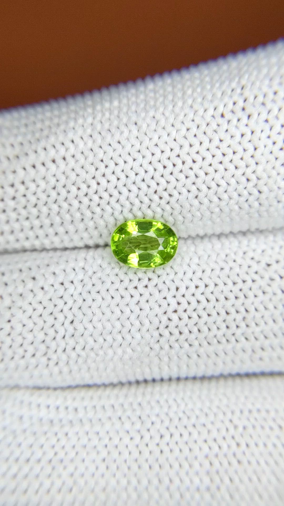 0.91 Ct. Green (Lime Green) Peridot from Pakistan Size Video