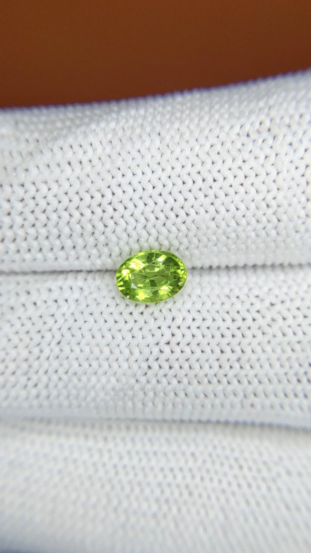 0.85 Ct. Yellowish Green Peridot from Pakistan Size Video
