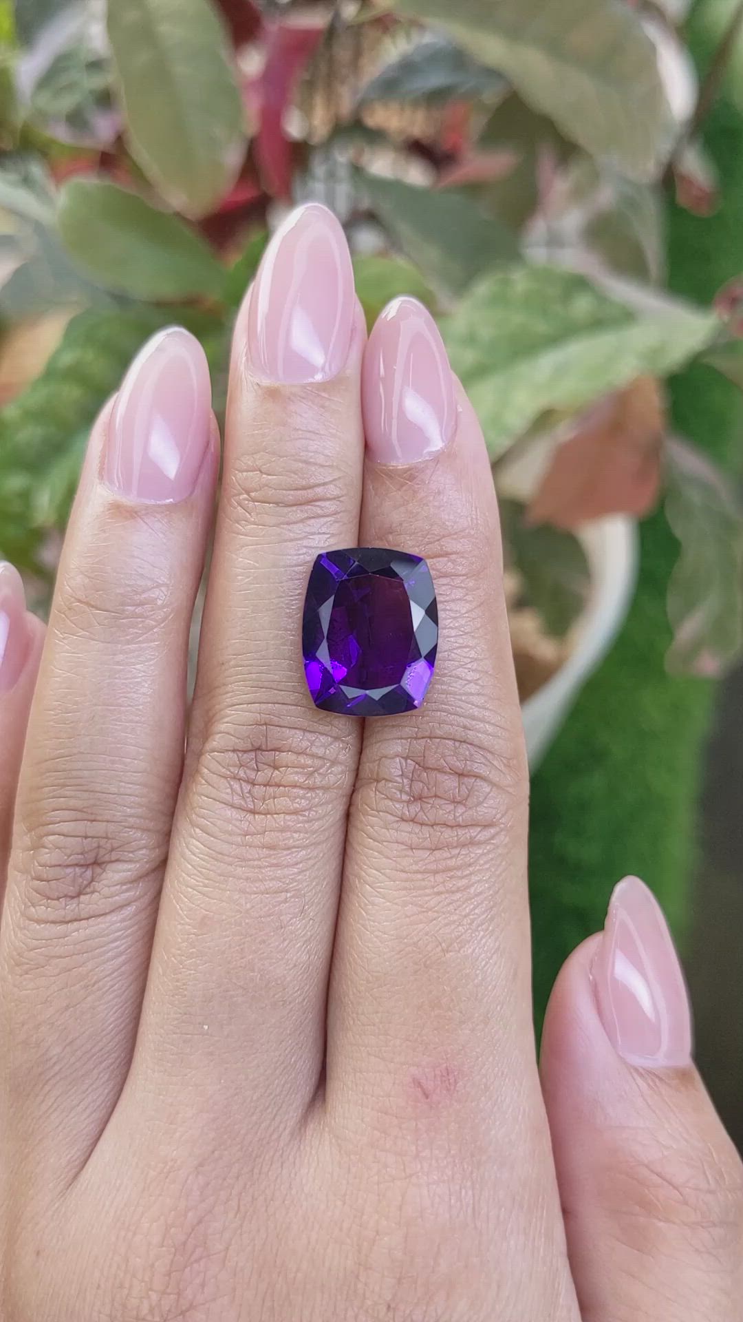 9.75 Ct. Purple Amethyst from Ceylon (Sri Lanka) Size Video