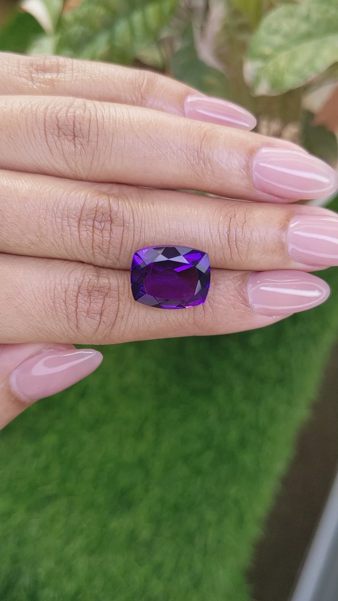 9.75 Ct. Purple Amethyst from Ceylon (Sri Lanka) Size Video