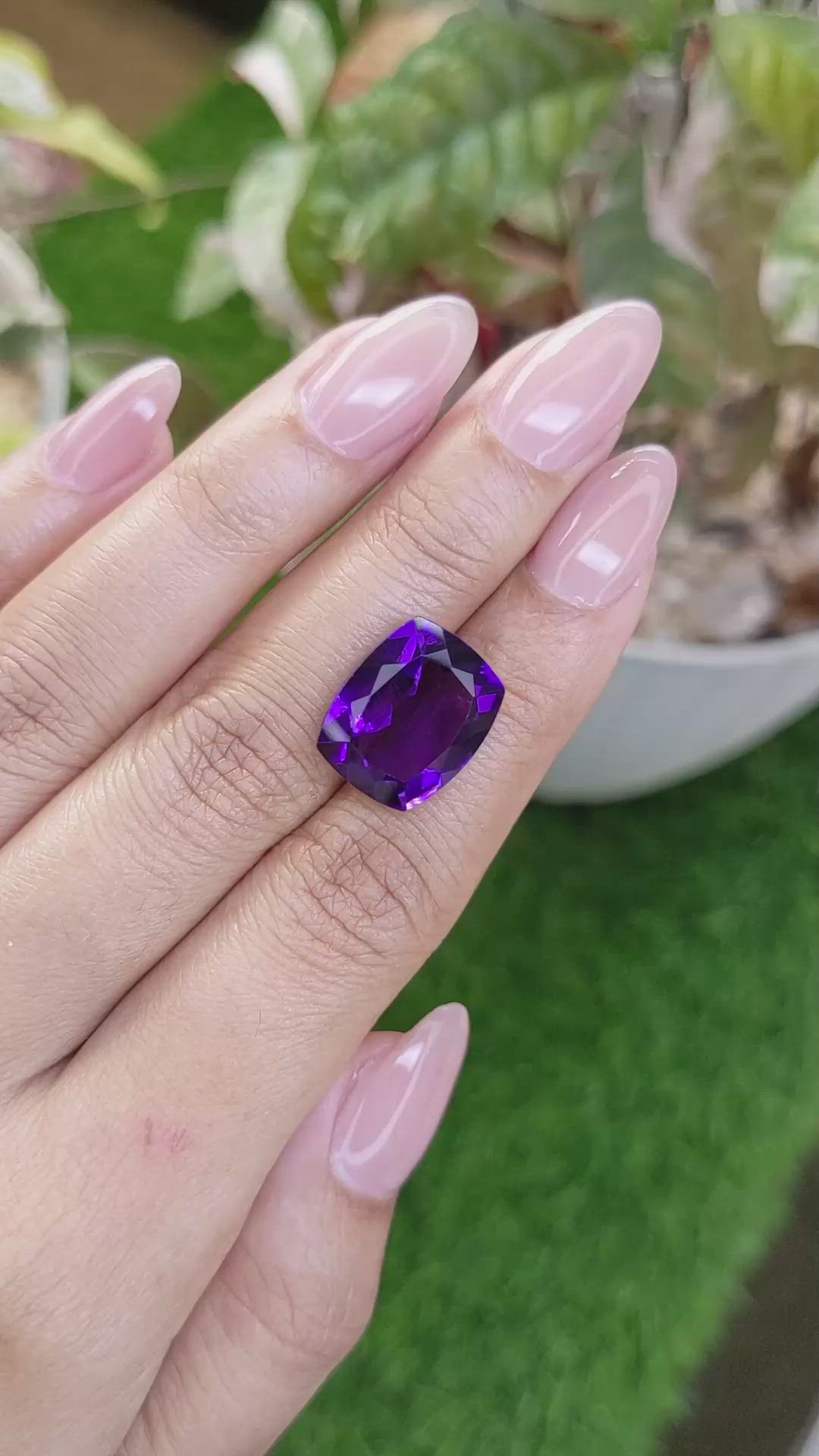 9.75 Ct. Purple Amethyst from Ceylon (Sri Lanka) Size Video