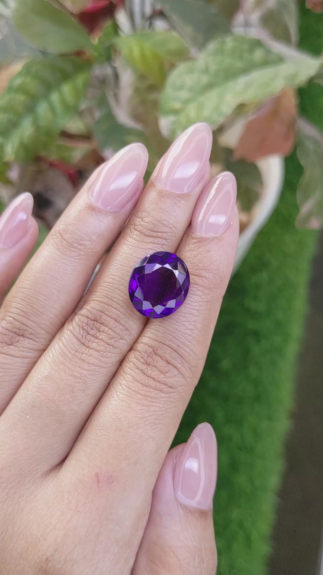 9.75 Ct. Purple Amethyst from Ceylon (Sri Lanka) Size Video