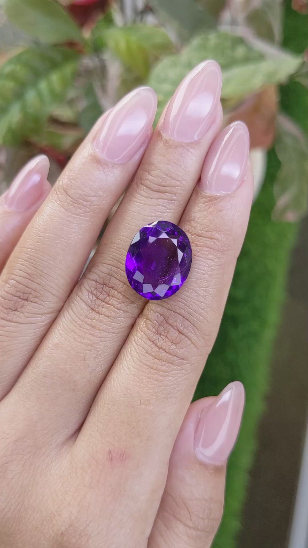 11.20 Ct. Purple Amethyst from Ceylon (Sri Lanka) Size Video