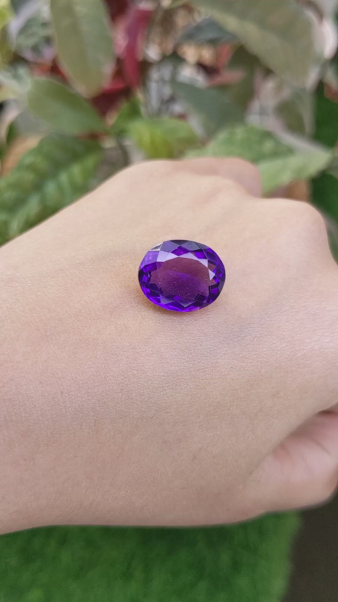 11.20 Ct. Purple Amethyst from Ceylon (Sri Lanka) Size Video