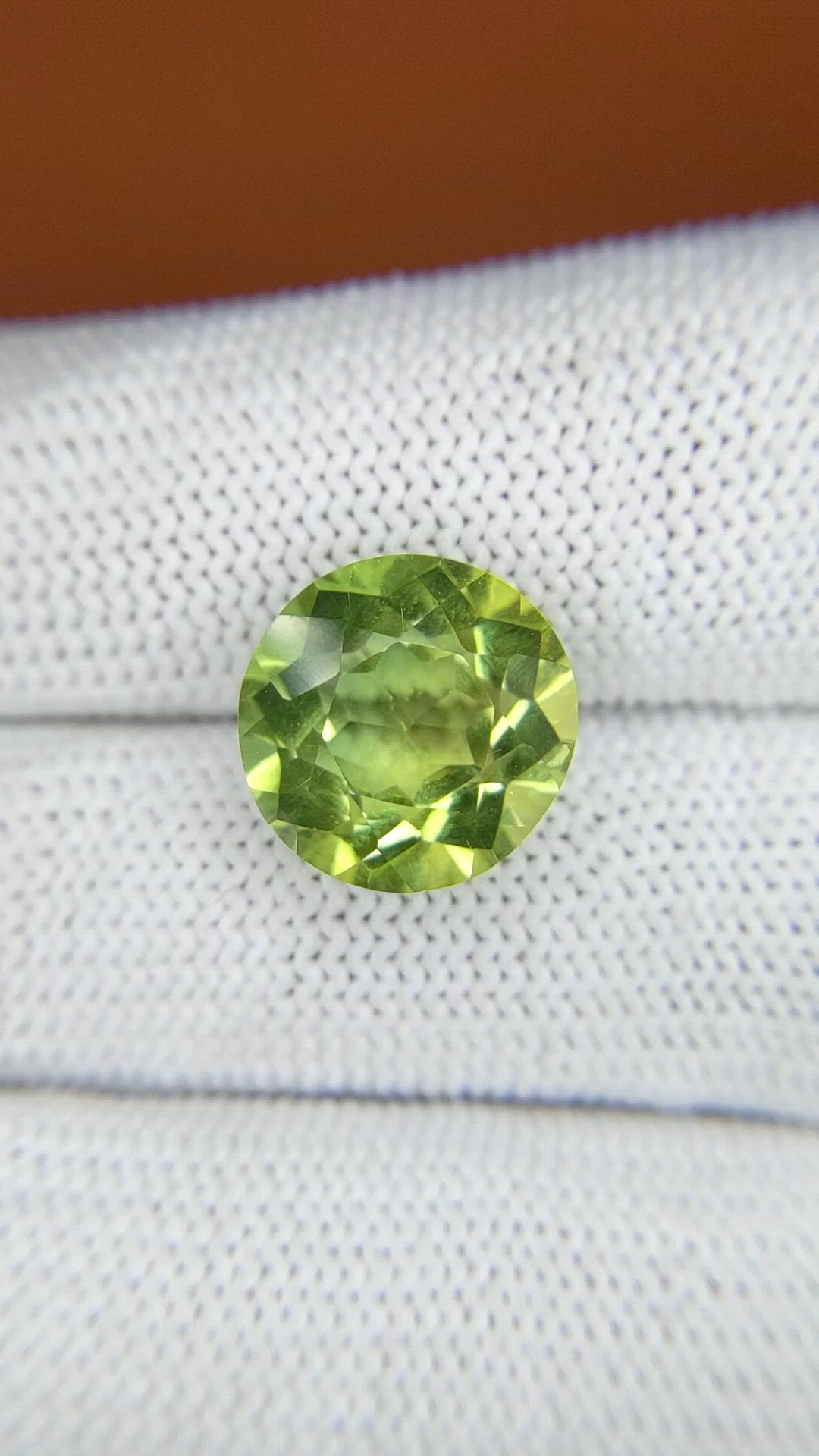 6.83 Ct. Yellowish Green Prasiolite from Madagascar Size Video