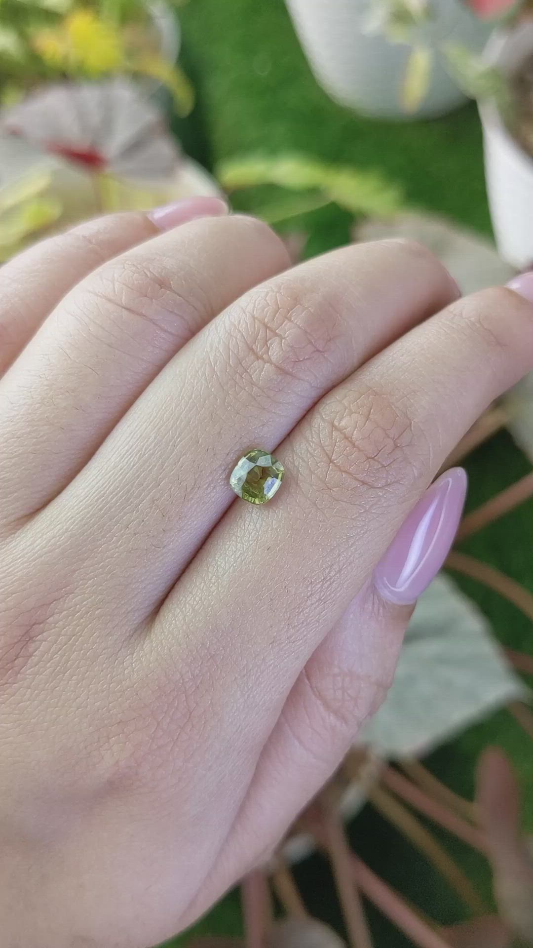 1.01 Ct. Alexandrite from Ceylon (Sri Lanka) Size Video
