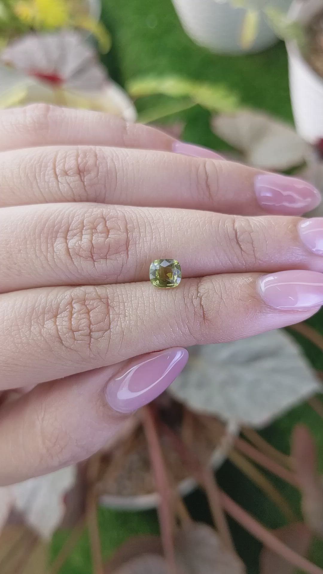 1.01 Ct. Alexandrite from Ceylon (Sri Lanka) Size Video