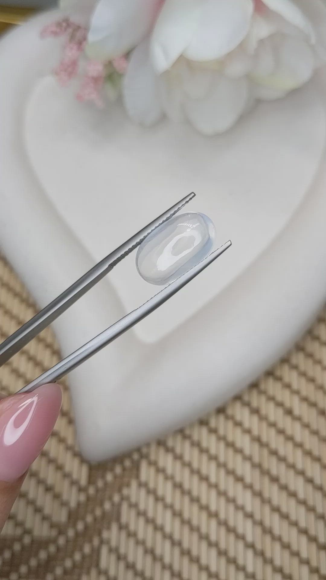 5.53 Ct. White Cabochon Moonstone from Ceylon (Sri Lanka) Size Video