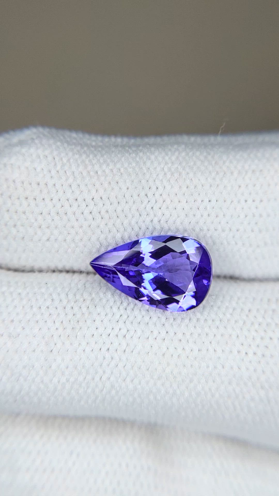 2.88 Ct. Violetish Blue Tanzanite from Tanzania Size Video