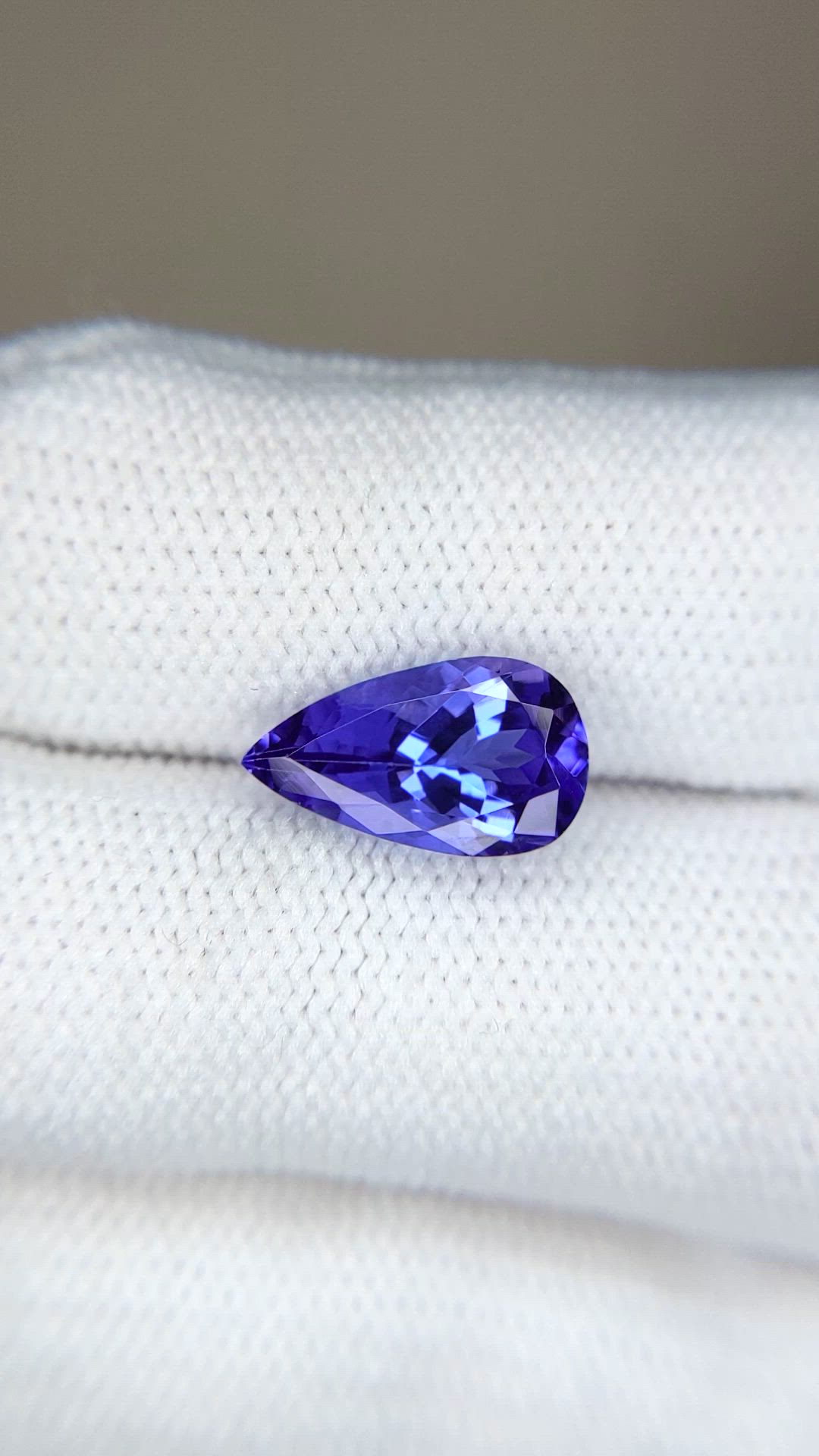 2.93 Ct. Violetish Blue Tanzanite from Tanzania Size Video