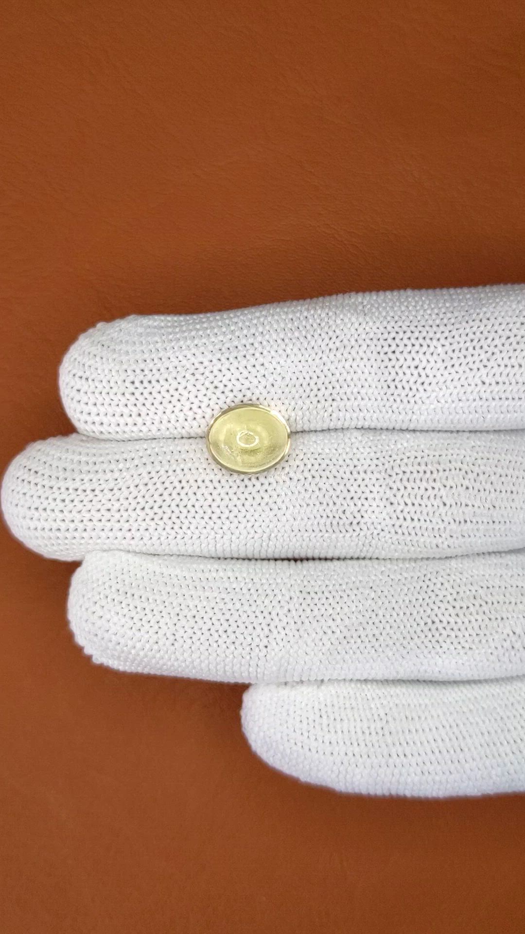 4.41 Ct. Greenish Yellow Cabochon Citrine from Ceylon (Sri Lanka) Size Video