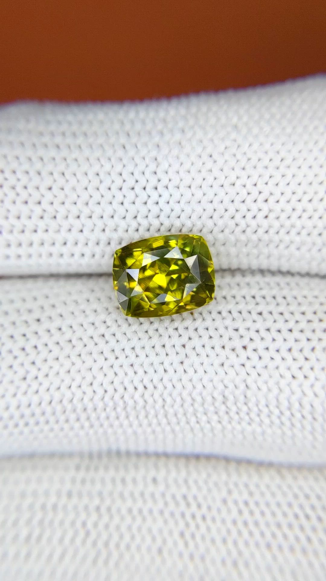 3.00 Ct. Yellowish Green Chrysoberyl from Ceylon (Sri Lanka) Size Video